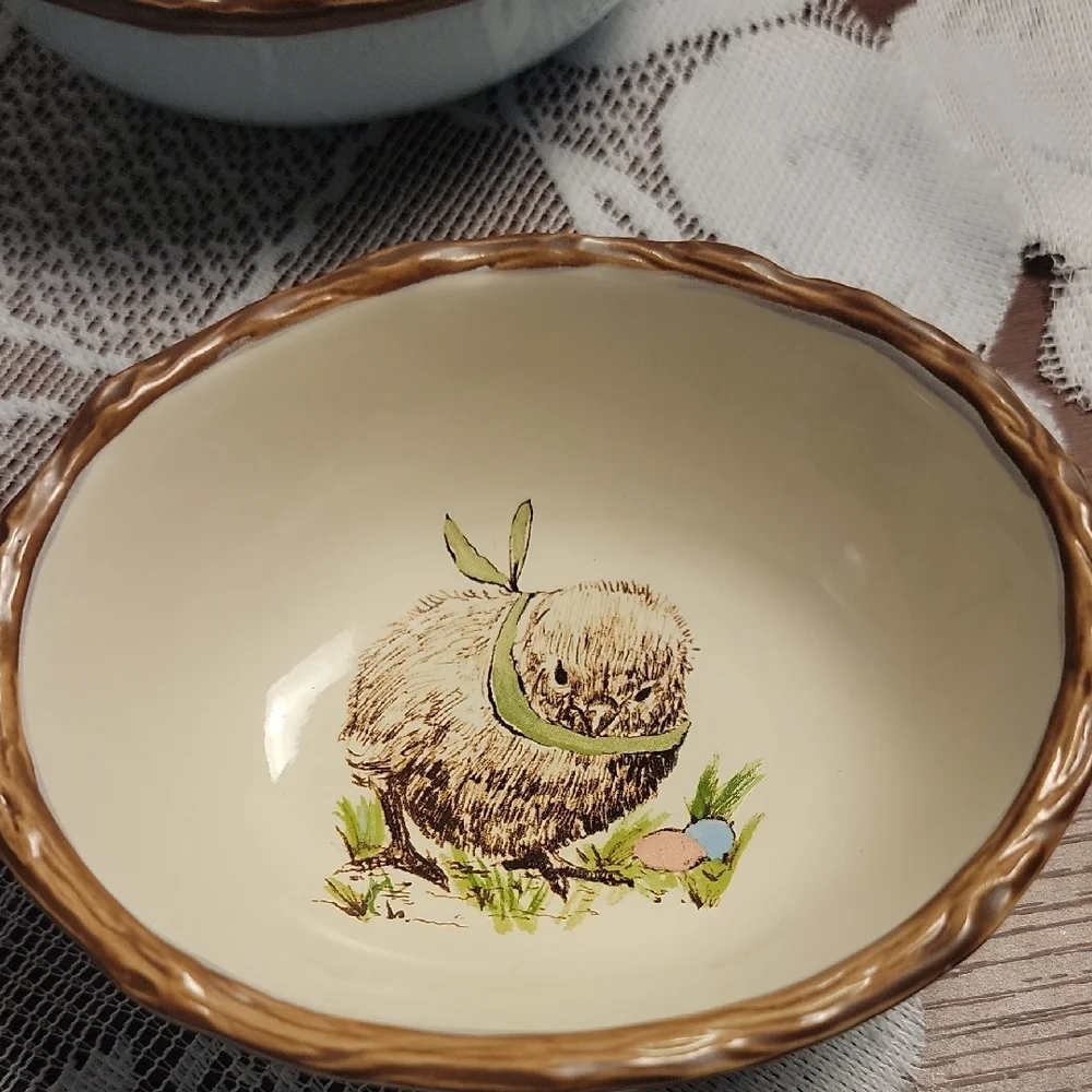 Williams Sonoma Easter Meadow Cream and Brown Ramekins